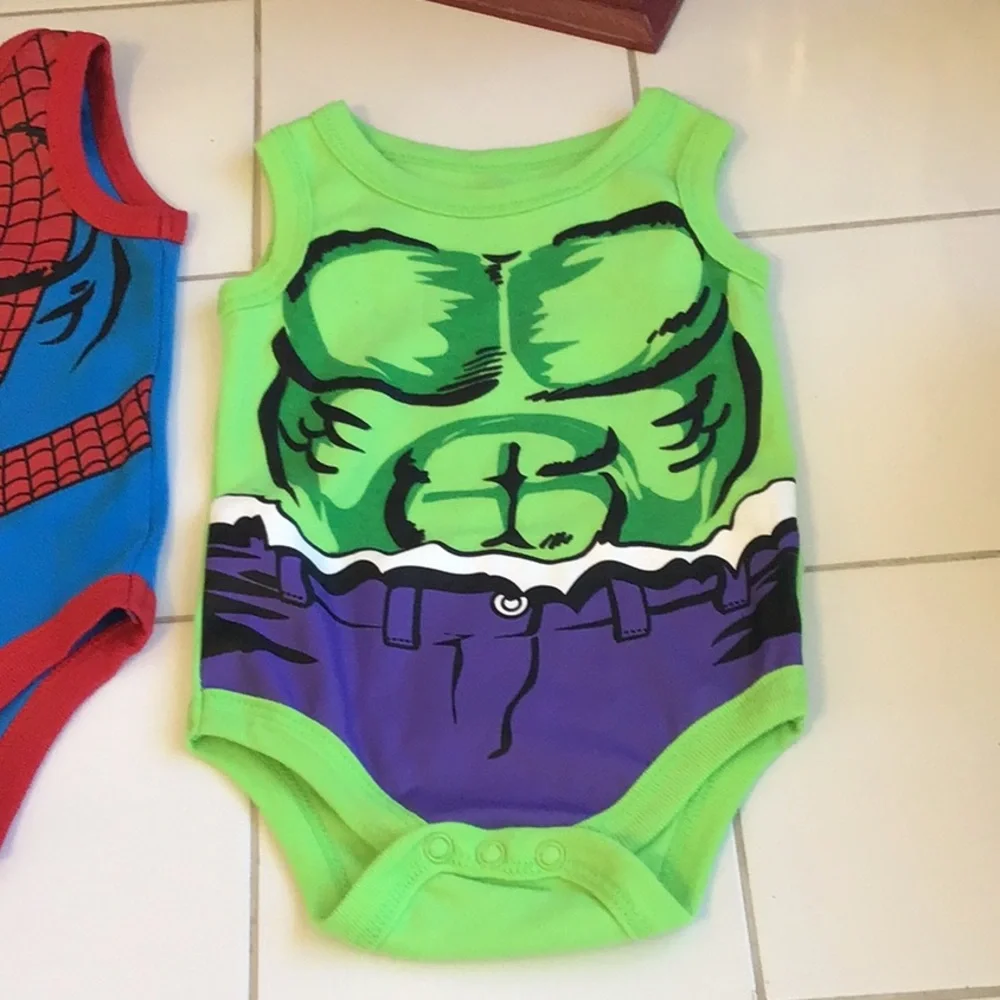 ‘Marvel’ Onesies of Spiderman and The Incredible Hulk (#8)